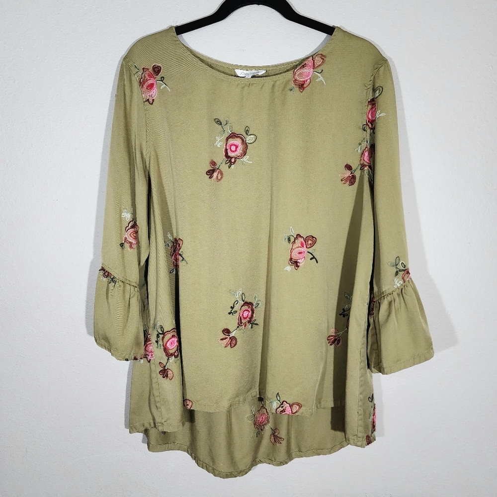 (EUC) JOHN MARK Olive Green Floral Embroidered 3/4 Sleeve Tunic Top